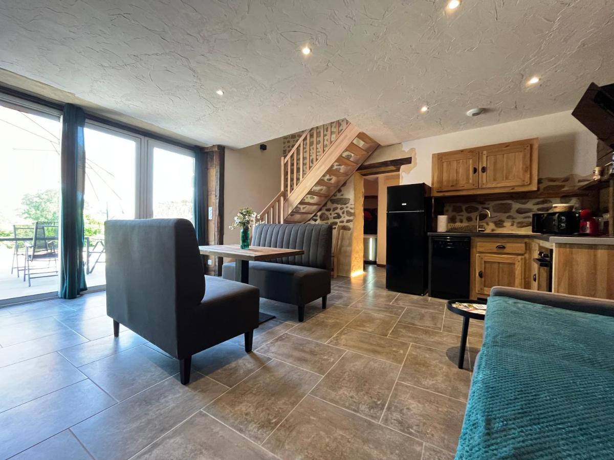 Maison D'Hote Avec Sauna Et Jacuzzi A La Campagne Les Portes du Coglais Exteriör bild