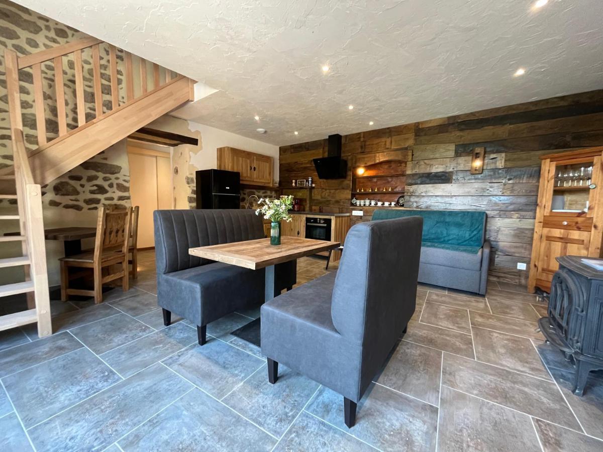Maison D'Hote Avec Sauna Et Jacuzzi A La Campagne Les Portes du Coglais Exteriör bild